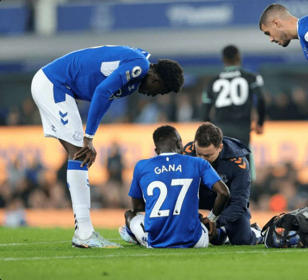 Everton : Boulaye sorti sur blessure contre Tottenham
