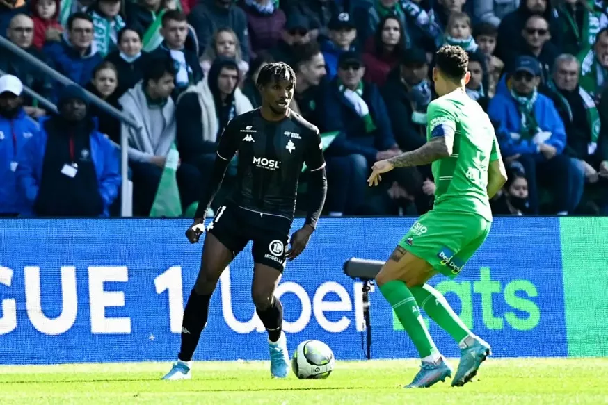 Opa Nguette à l'essai à Guingamp