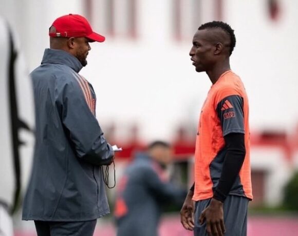 Vincent Kompany à Nicolas Jackson