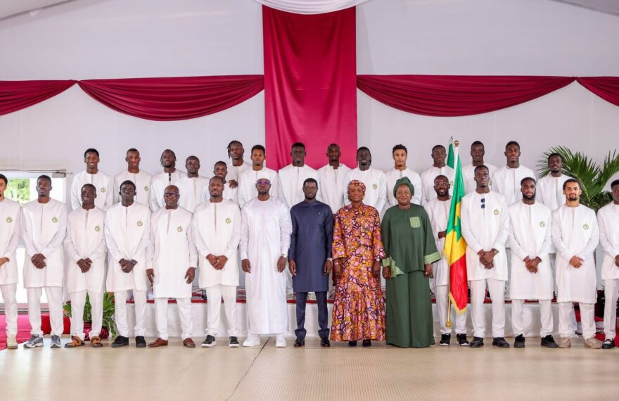 Remise drapeau auxLions