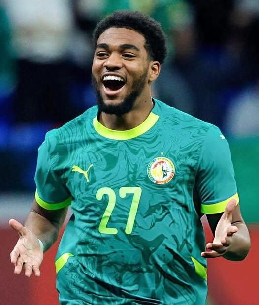 À 17 ans, Ibrahim Mbaye ne se laisse pas emporter par les performances et le succès.