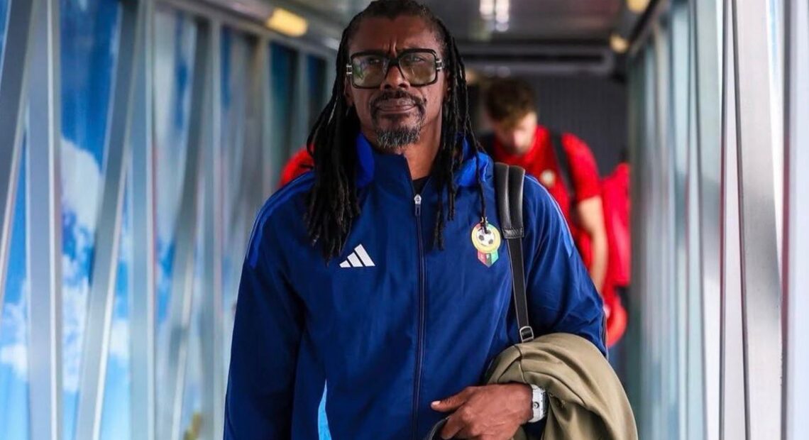 Aliou Cissé en Angola