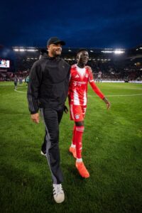 Vincent Kompany et Bara Sapoko Ndiaye