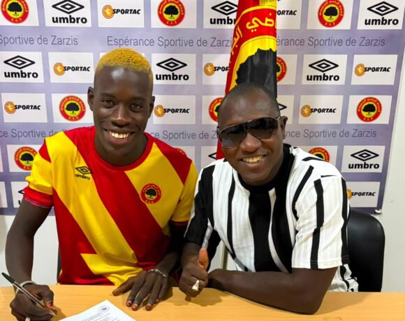Samba Diouf HLM signe à Espérance Zarzis